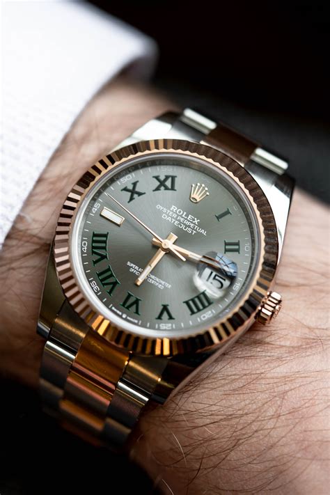 rolex datejust wrist gold